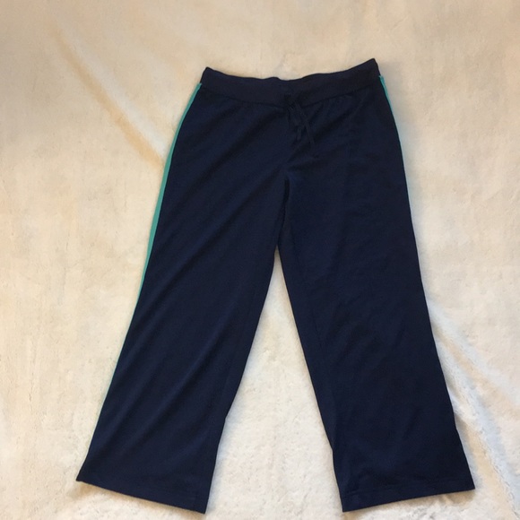 TEK GEAR athletic capris - Picture 2 of 3